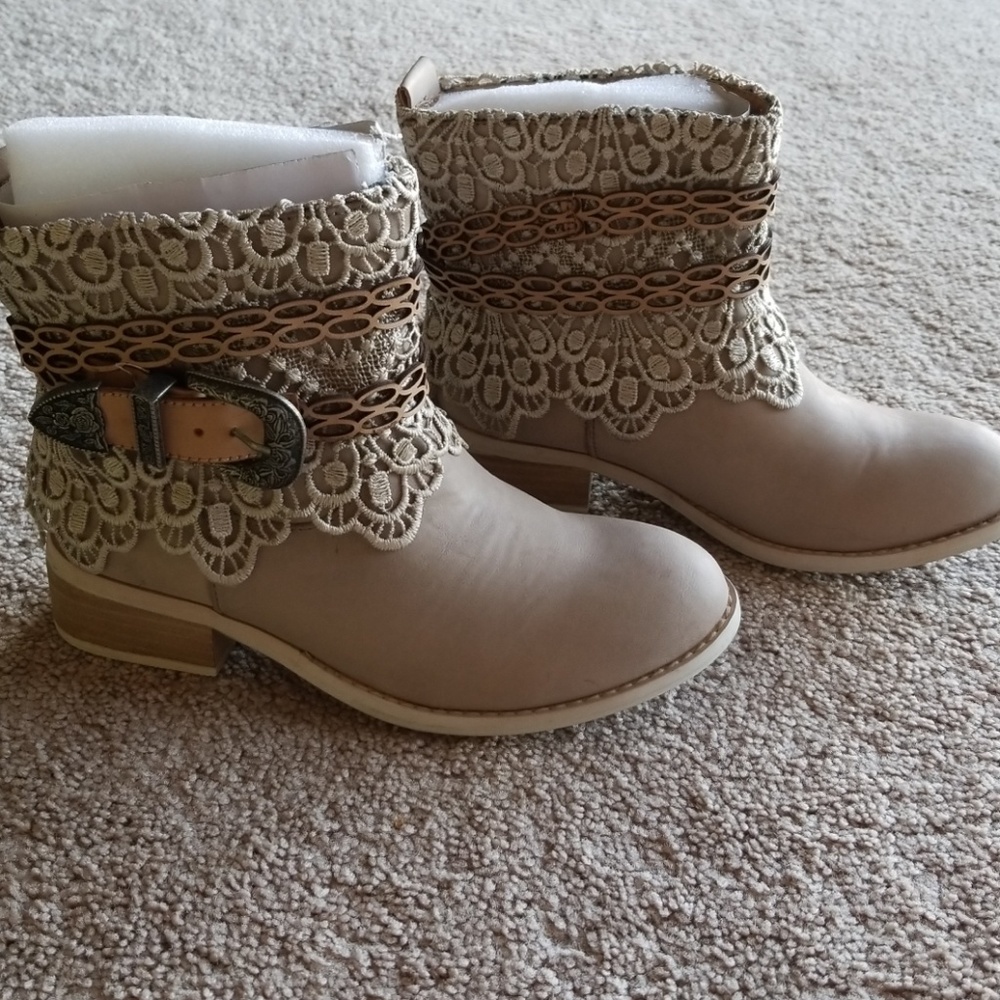 Brand new booties with lace!